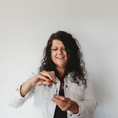 Jen  Gallagher