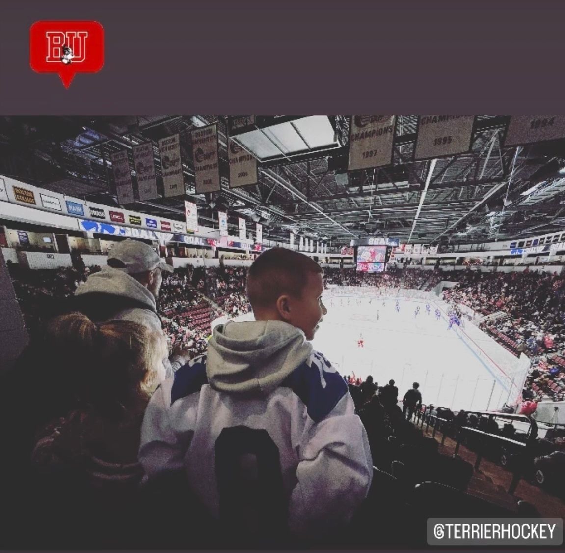 UMass Lowell Riverhawks at Boston University Terriers Mens Hockey at Agganis Arena, 16 January | Event in Allston