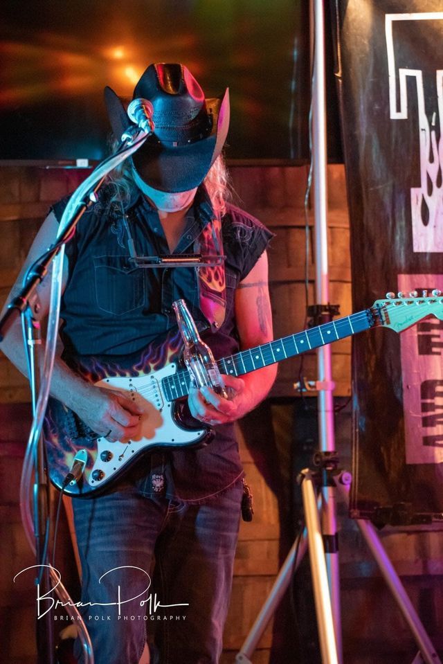 Ted Riser Band Ted Riser , Castaways River Tiki Bar, Eastlake, December 3 2023 ...