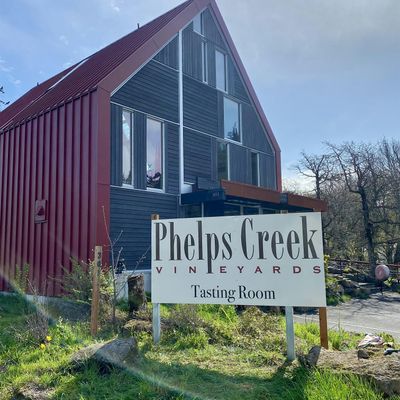 Phelps Creek Vineyards logo