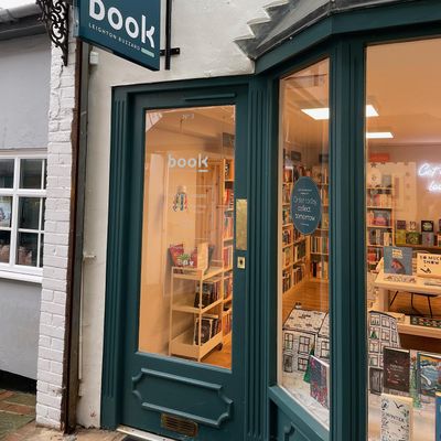 Book Leighton Buzzard logo