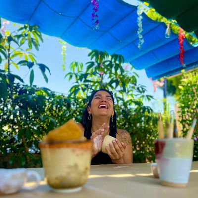 Isabella Throws logo