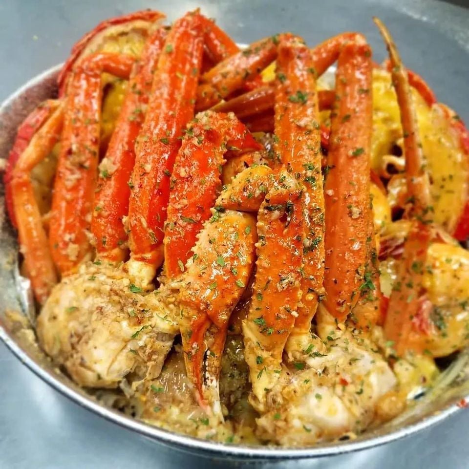 ALL YOU CAN EAT CRAB LEGS EVERY WEDNESDAY AND FRIDAY FROM 12PM TO 9PM