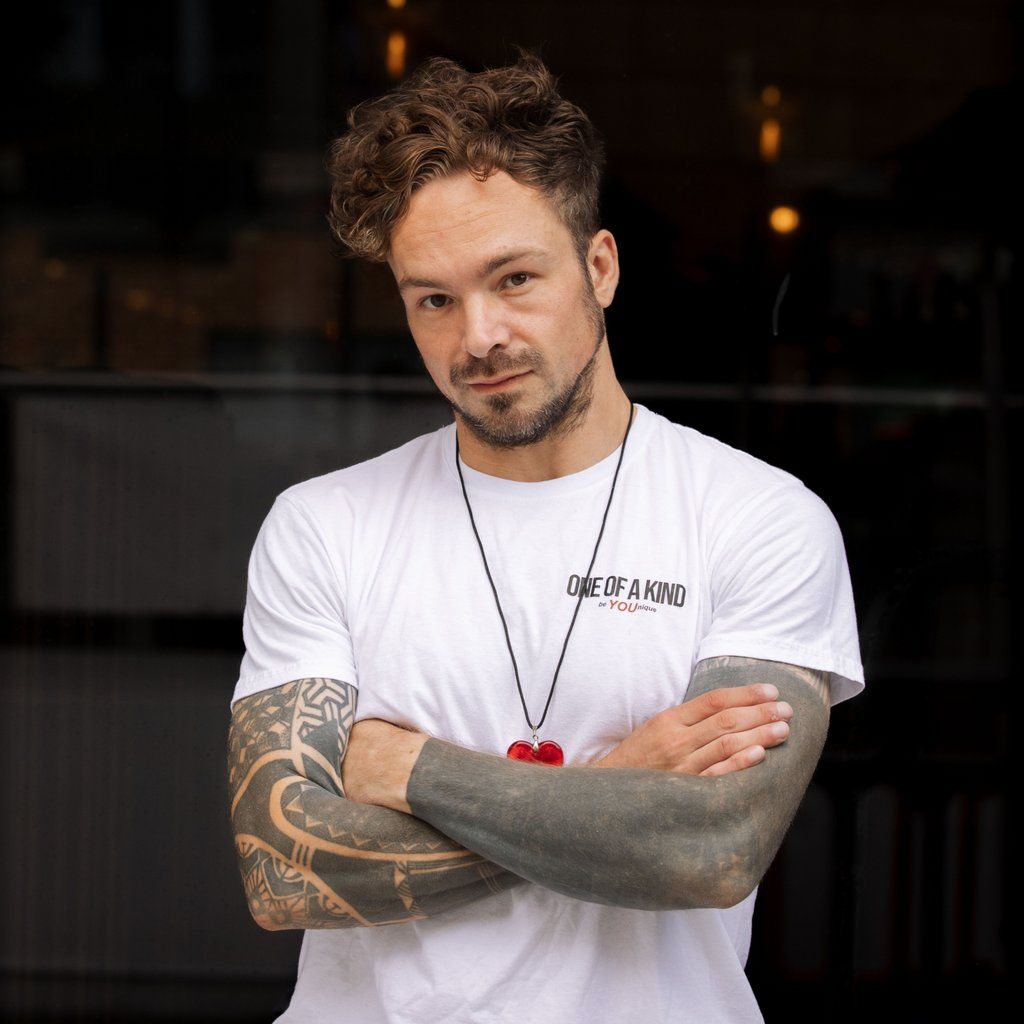 Sat 27 Dec - Dog & Whistle - A Festive Gathering w/ JORDAN PEAK, 27 December | Event in Hertford | AllEvents