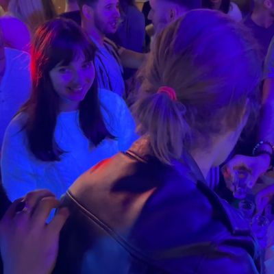 The Lisbon Purple PubCrawl logo