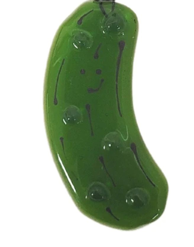The German Christmas Pickle 25 each, Incandescence Glass Studios
