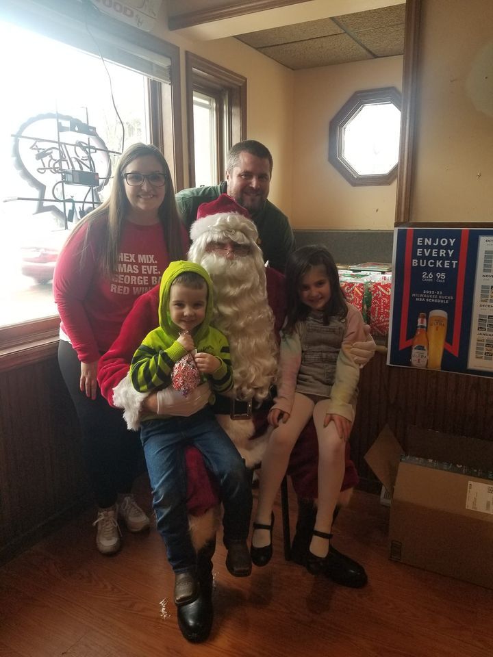 Santa Visits and Chili Cook Off, Landmark Bar and Grill, Arlington