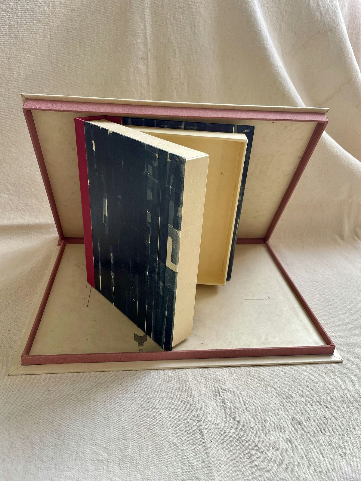 Clamshell Box Making - Sat, Jan 31, 2026, 31 January | Event in Carson | AllEvents