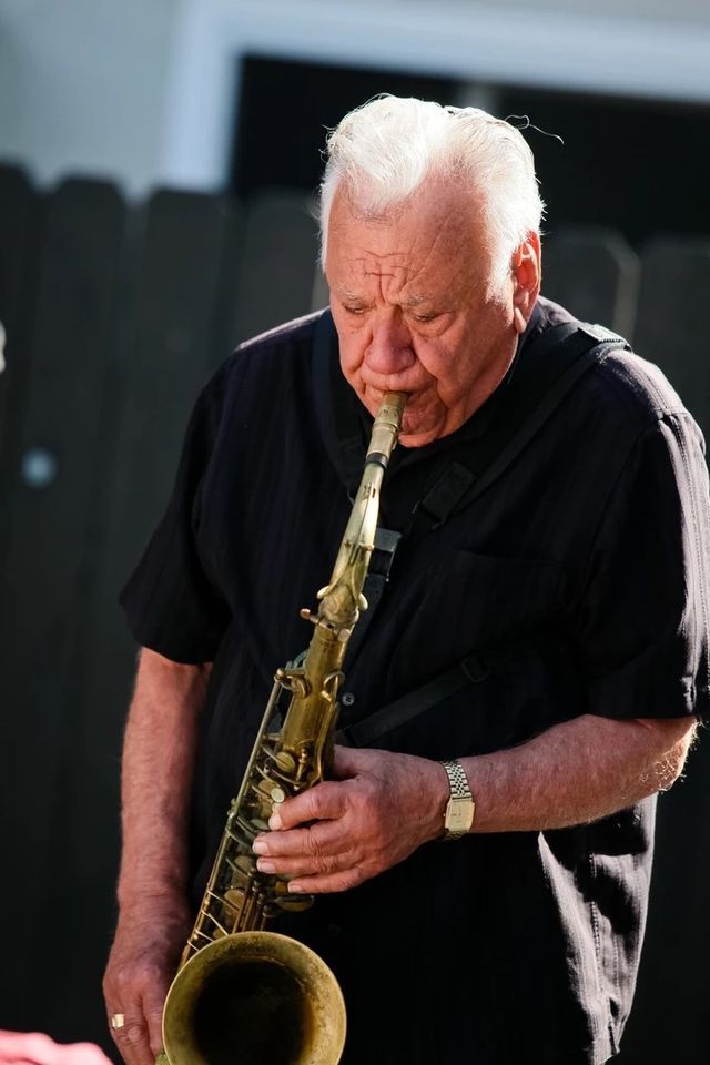 live-music-with-mike-de-bellis-and-wine-tasting-mcclain-cellars
