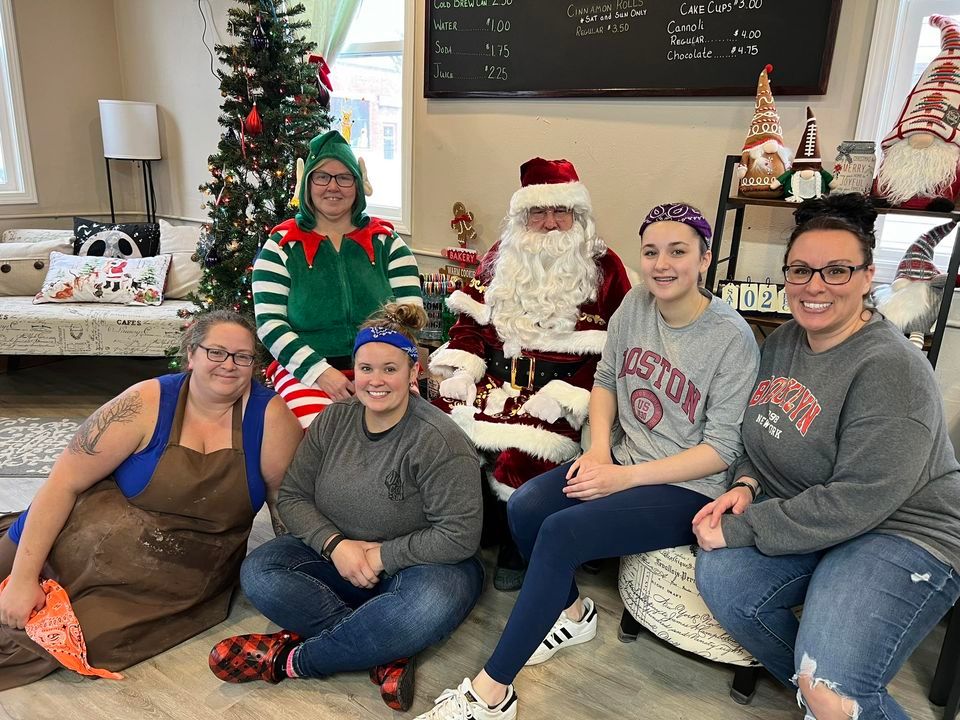 Gingerbread House Making Party, DAT Sassy Bakery, Pardeeville, 17