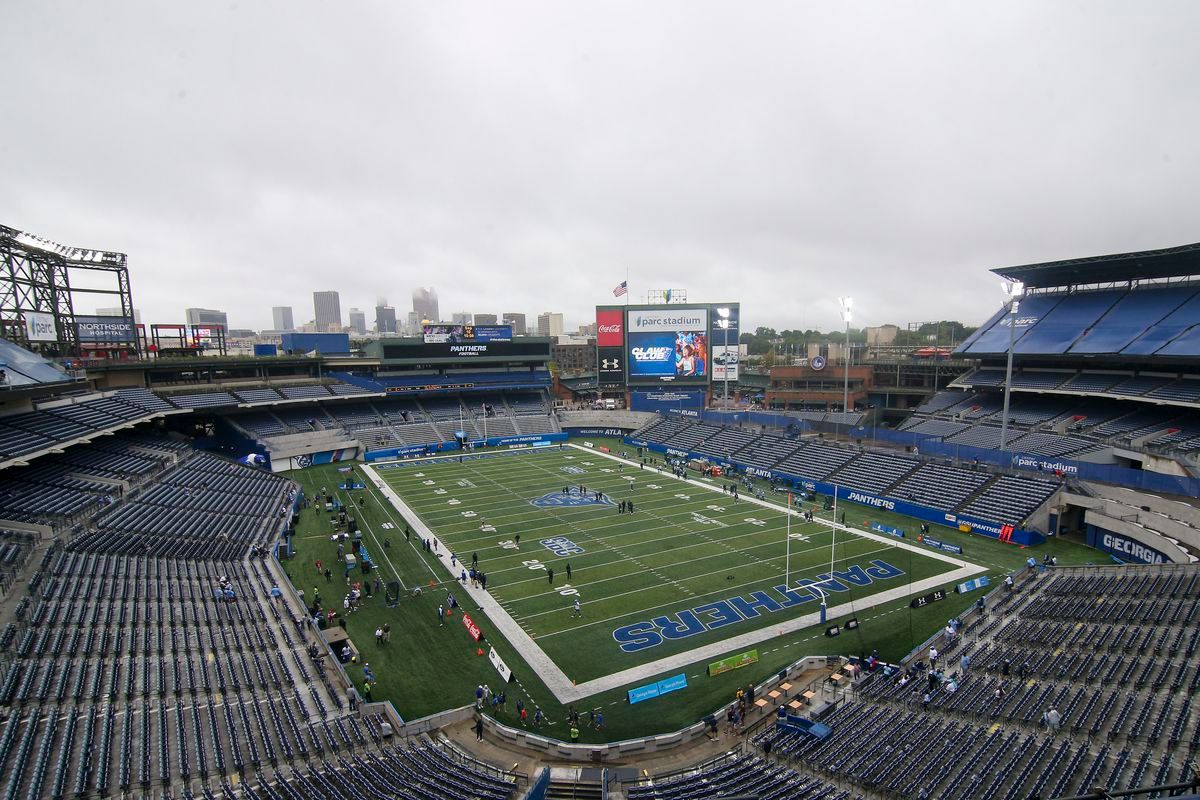 UConn Huskies vs. Georgia State Panthers, Pratt and Whitney Stadium At ...
