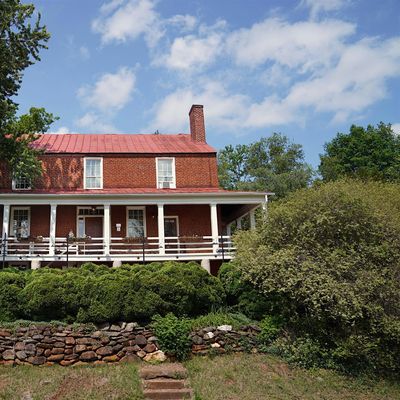 Crossroads Inn