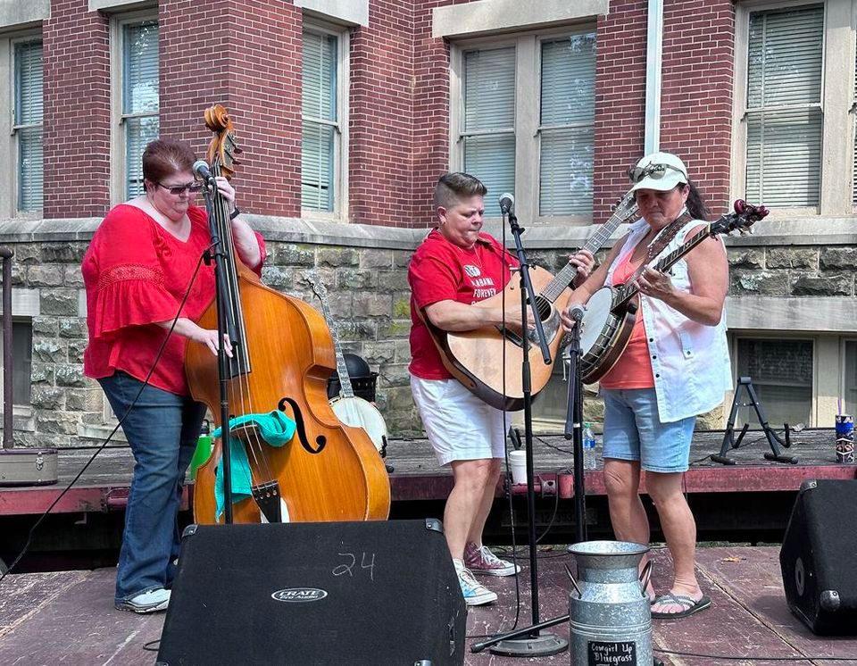 Cowgirl Up Bluegrass & Open Mic Night, 4397 Salem Rd, Minor Hill, TN