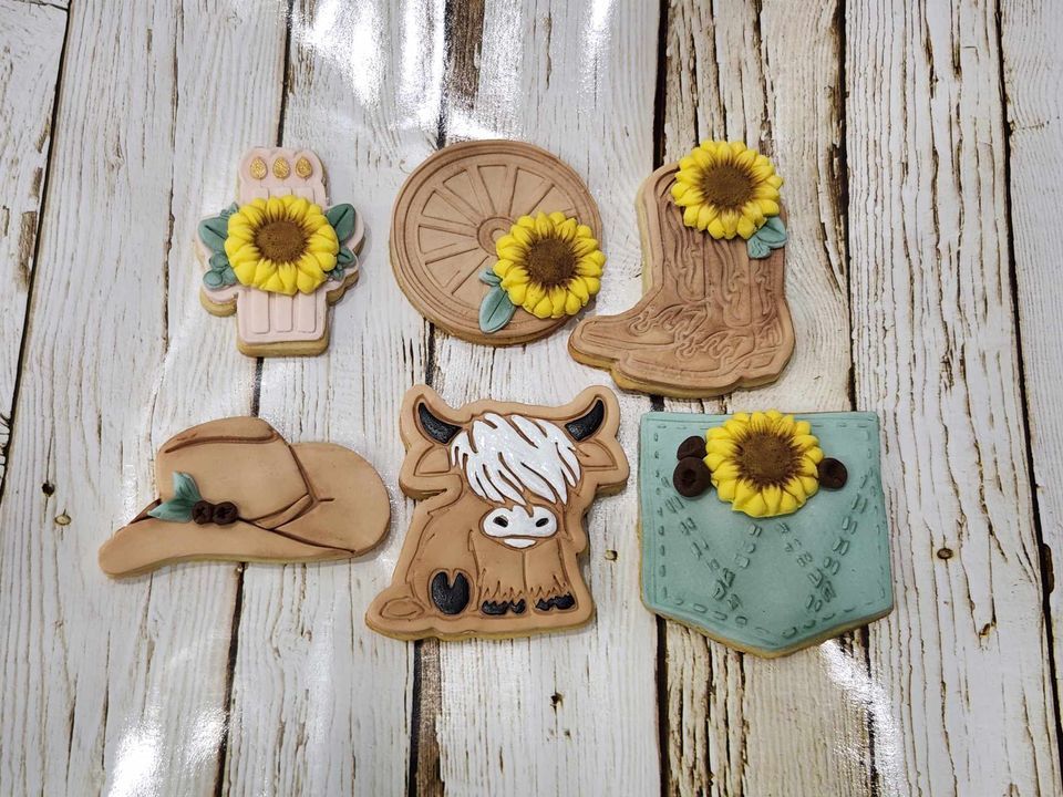 Highland Cow & Sunflower Fondant Cookies Class, Ipswich Cake Room