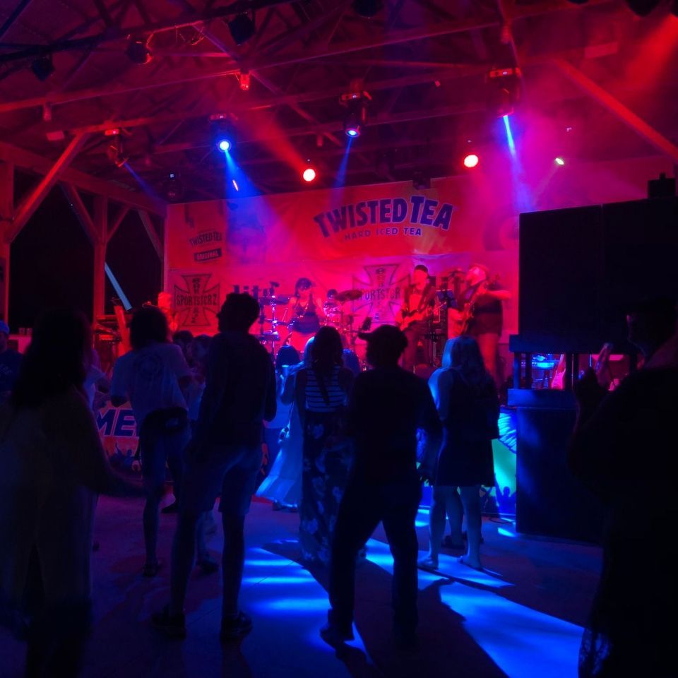 Solar Eclipse Watch Party, Sportsterz Bar and Grill, Genevaonthelake