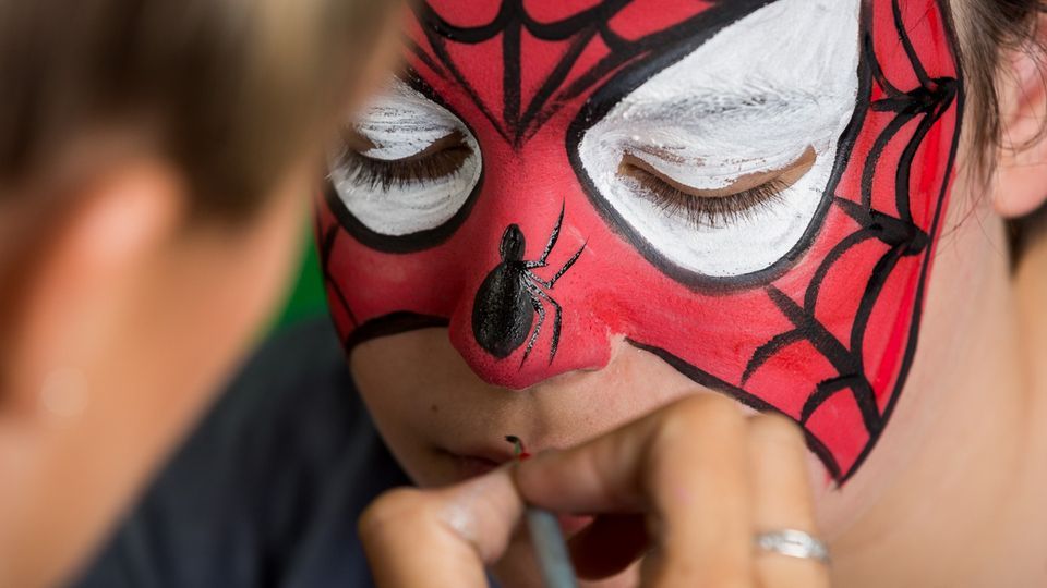 FREE HALLOWEEN FACE PAINTING, Southport Park Shopping Centre, 31