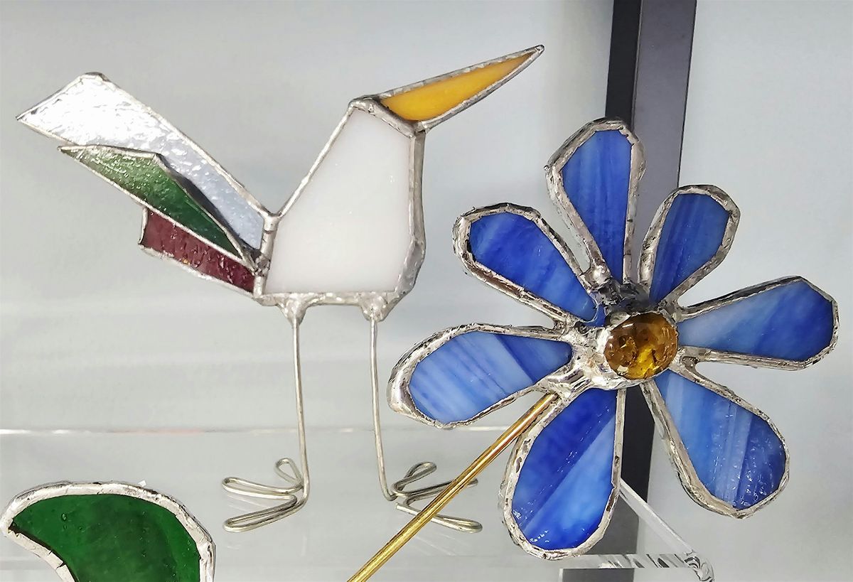 Scrappy Flowers or Scrappy Birds Workshop, 9 January | Event in Anoka | AllEvents