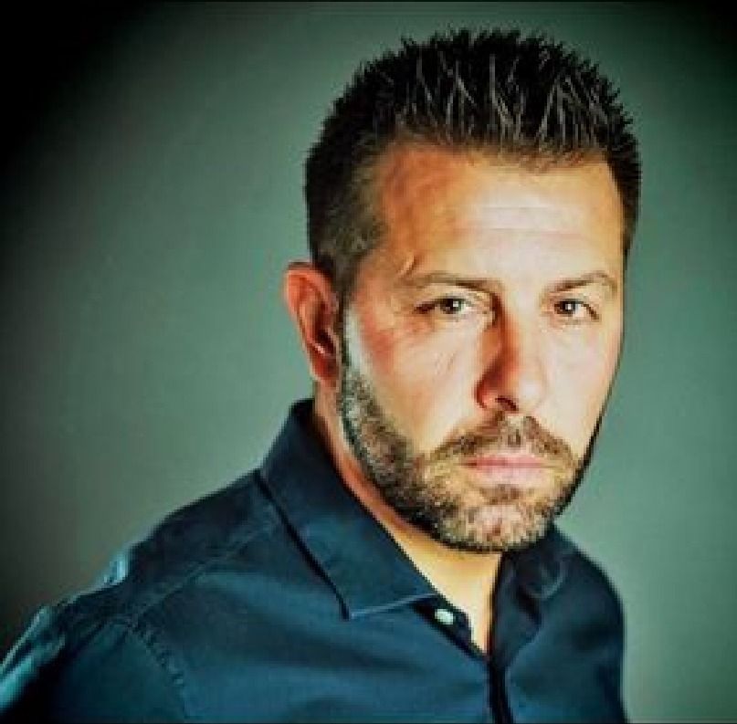 Darren James, Walderslade Working Men's Club, Maidstone, December 9