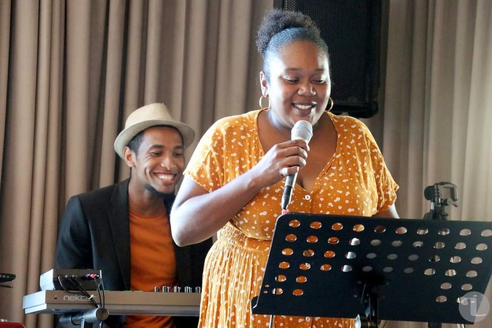 Concert live de MB LOUNGE MUSIC à Vapiano StPaul, Vapiano Réunion