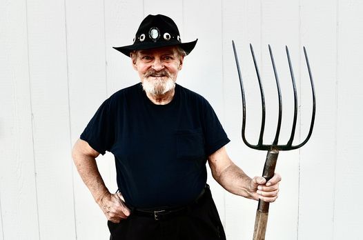 T S Henry Webb At The Bisbee Farmers Market Bisbee Farmers Market July 3 2021 Allevents In Christmas Fair Bisbee 2021