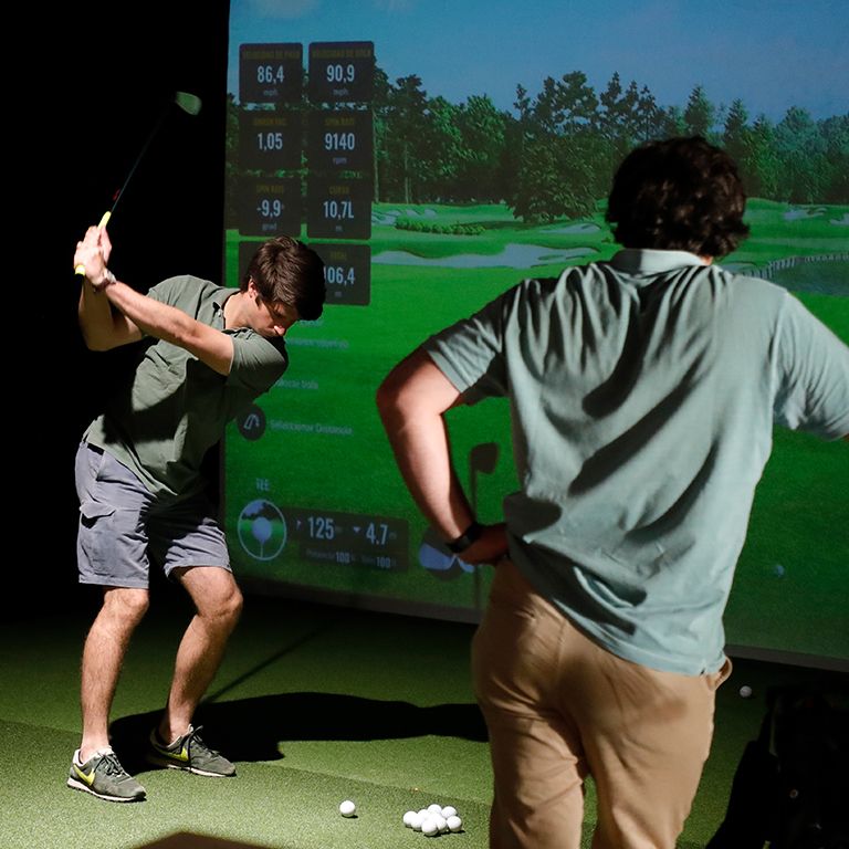 2 horas en un simulador de golf para 4 + cervezas | Event in Madrid | AllEvents