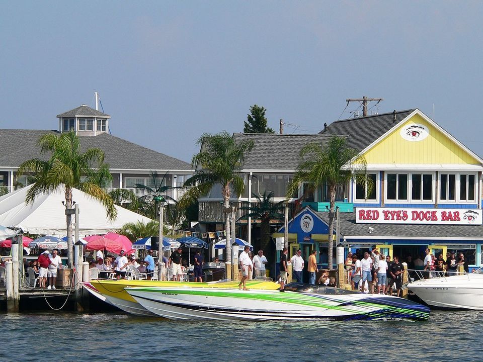 Katelyn Christine Performs, Red Eyes Dock Bar, Grasonville, August 18