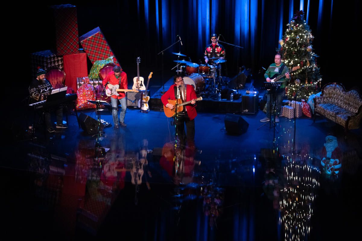 Mike McGill's 13th Annual Christmas Spectacular Presented by WDVX at Bijou Theatre - Knoxville, 22 December
