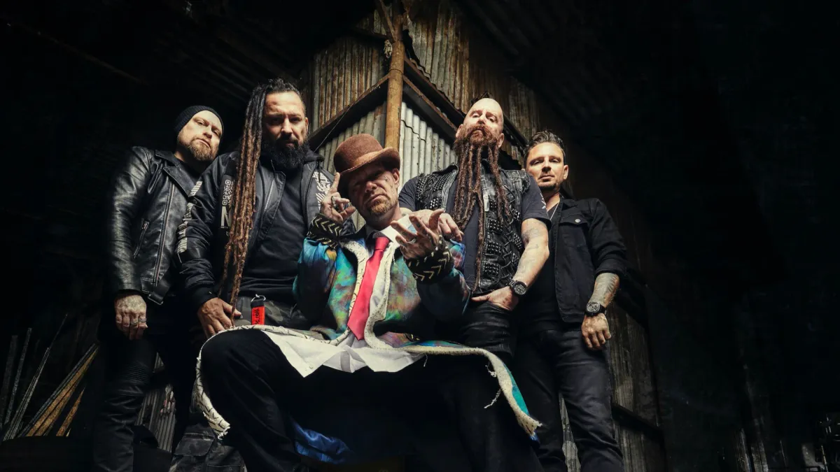 Five Finger Death Punch, Amon Amarth, Black Label Society, Castle Rat, Catch Your Breath, Cradle Of Filth, Crown The Empire, Deicide, Fame on Fire, Fleshgod Apocalypse, Holding Absence, Immolation, Napalm Death, Suffocation, The Paradox, The Wonder Years, We The Kings in Daytona Beach, 7 May