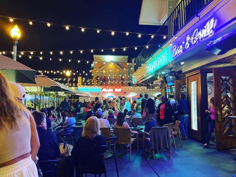 COYOTE BAR & GRILL (NEW YEARS EVE), Coyote Bar & Grill, Carlsbad