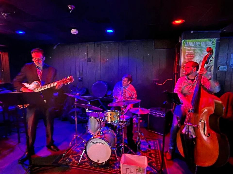 Thursday Night Jazz The Doghouse with the Jerry Squillante Trio