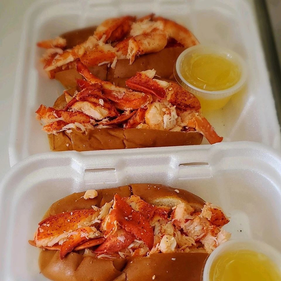 Lobster Dogs at Lake Tansi ResortCROSSVILLE, 2476 Dunbar Rd