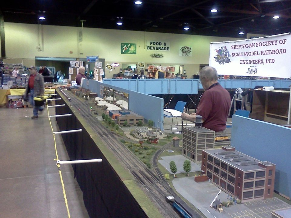 SSSMRE LAYOUT AT TITLETOWN TRAIN SHOW, KI Convention Center, Green Bay