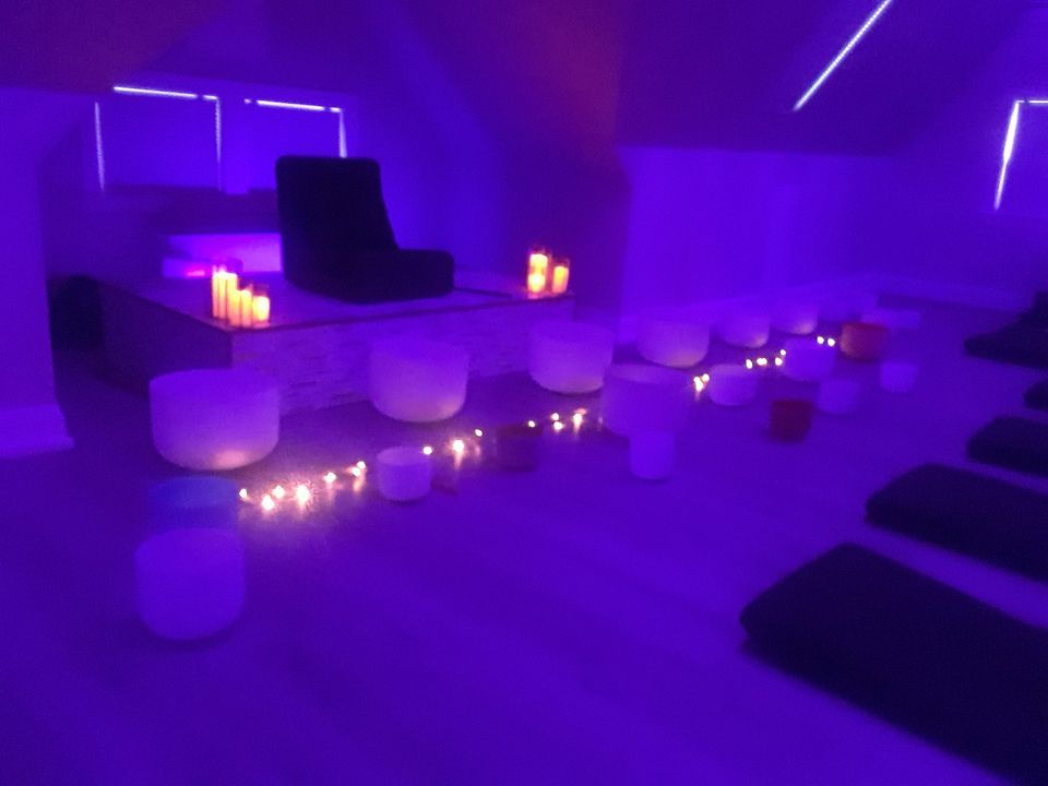 Crystal Singing Bowls Sound Meditation, HUSH Meditation Center, 6