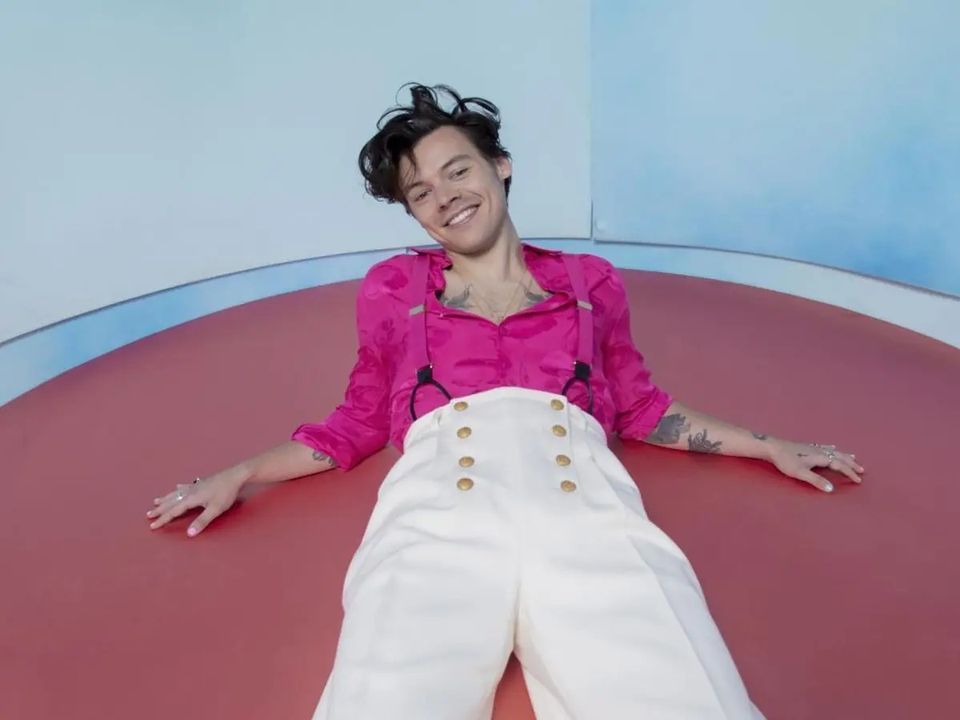 all harry styles outfits