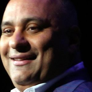 Russell Peters (21+)