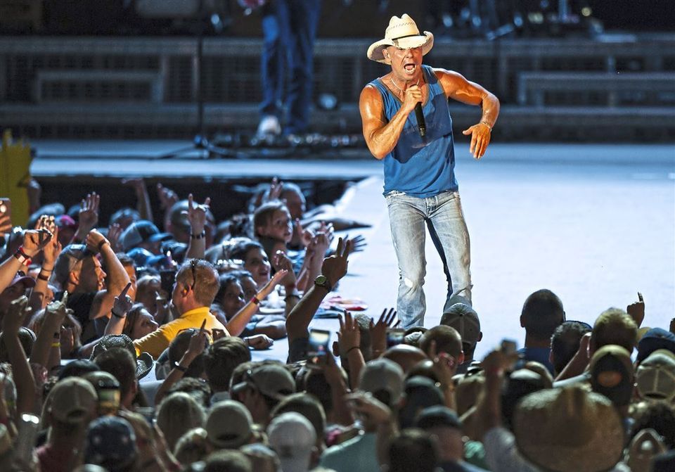 Kenny Chesneys Here and Now 2022 Stadium Tour LIVE, July 31 2022