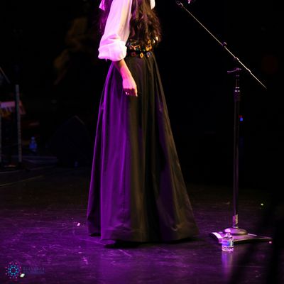 Mandana Khazraei logo