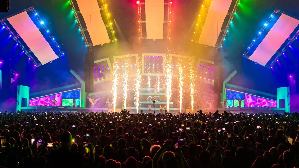 Paul Elstak, 2 Unlimited, Charly Lownoise, 2 Brothers On The 4th Floor, Housequake, Twenty 4 Seven in Tilburg, 30 August