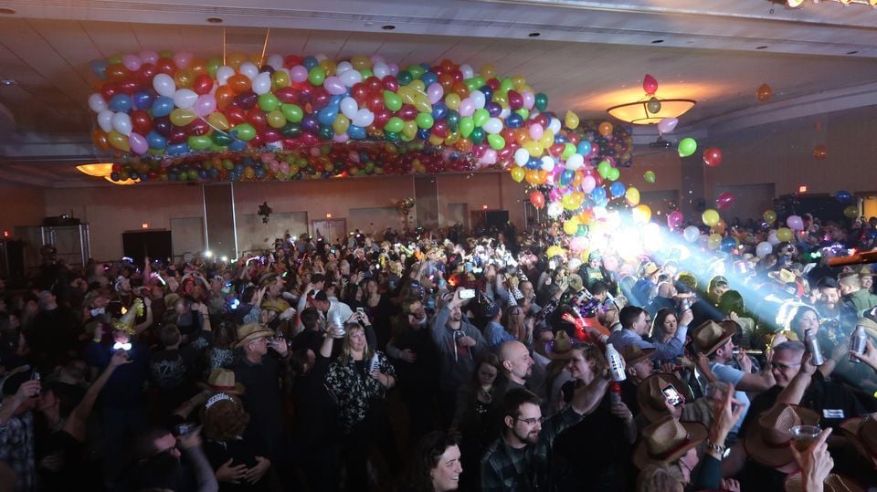 Madison County LIVE Ho Chunk Dells NEW YEARS EVE Ho Chunk madison-county-live-ho-chunk-dells-new-years-eve-ho-chunk