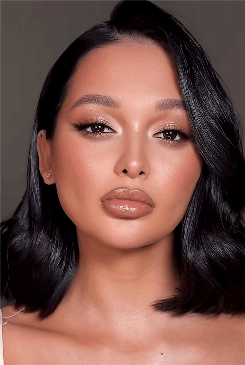 M.A.C COLLECTION HOLIDAY GLAM CLASS, 5 December | Event in Montclair | AllEvents