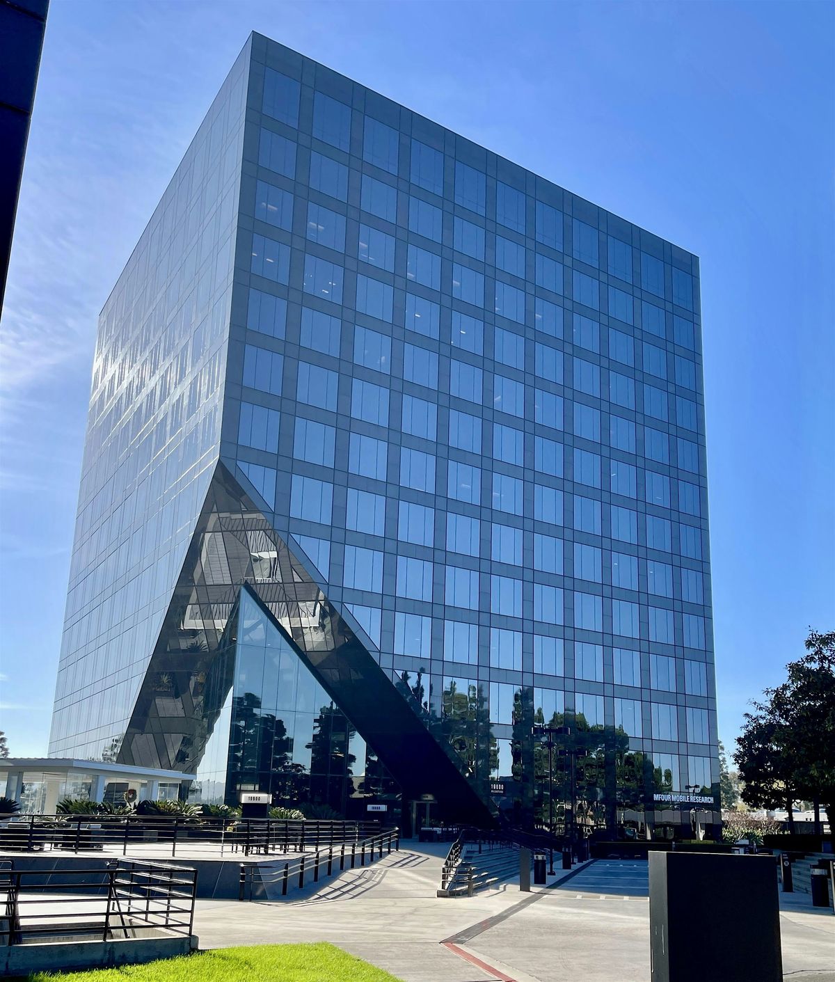 Experience Your Next Workspace at Regus: Free Coffee + Fast WIFI | Event in Irvine | AllEvents