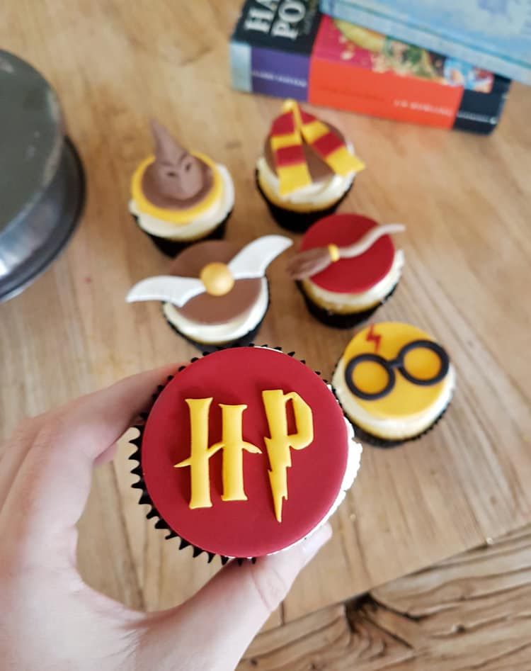 Harry Potter inspired cupcake class for children with bottomless Pizza