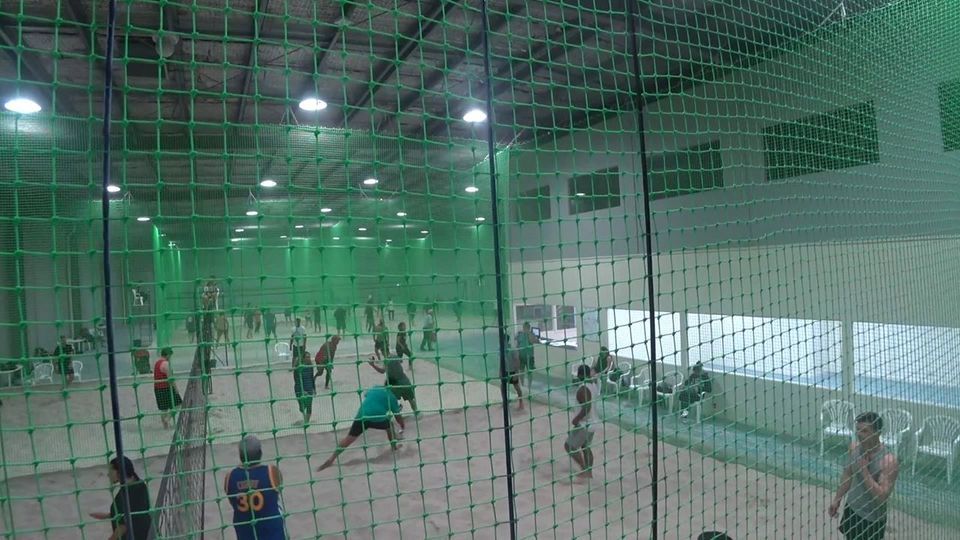 FREE Friday Night Social Volleyball Games, Rebound Indoor Beach