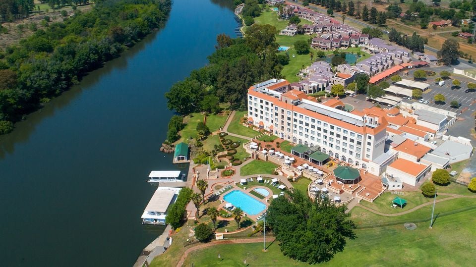 Riviera on Vaal Park Run, Riviera Resort And Hotel On The Banks Of The ...