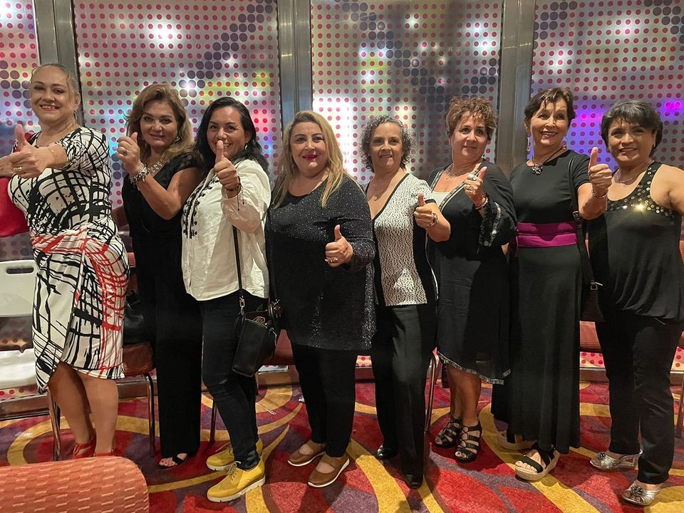 Woman over 55 making new friends, Mérida, Yucatán, 26 August