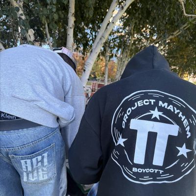 ACTIVE WORLDWIDE x BOYCOTT logo