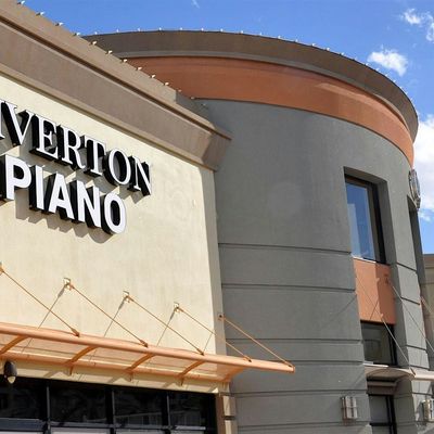 Riverton Piano Company logo