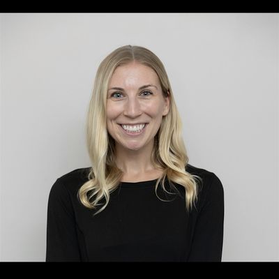 Kelly Cvetkovski logo