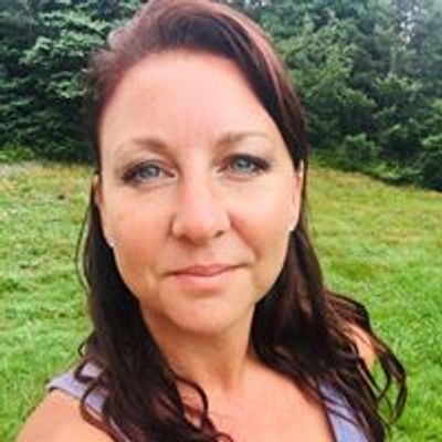 Lesley Rumsey - The Happy Medium