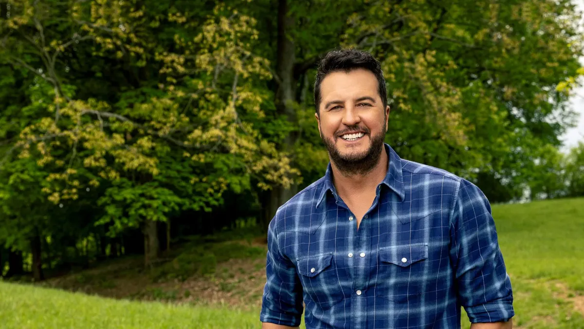 Luke Bryan, George Birge, Randall King, Owen Riegling, DJ R.O.C.K. in Darien Center, 30 August | Event in Darien Center